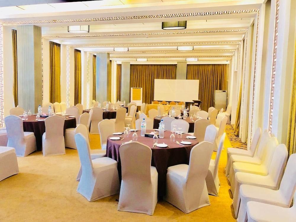 Grace 21  Hotel Dhaka Buitenkant foto