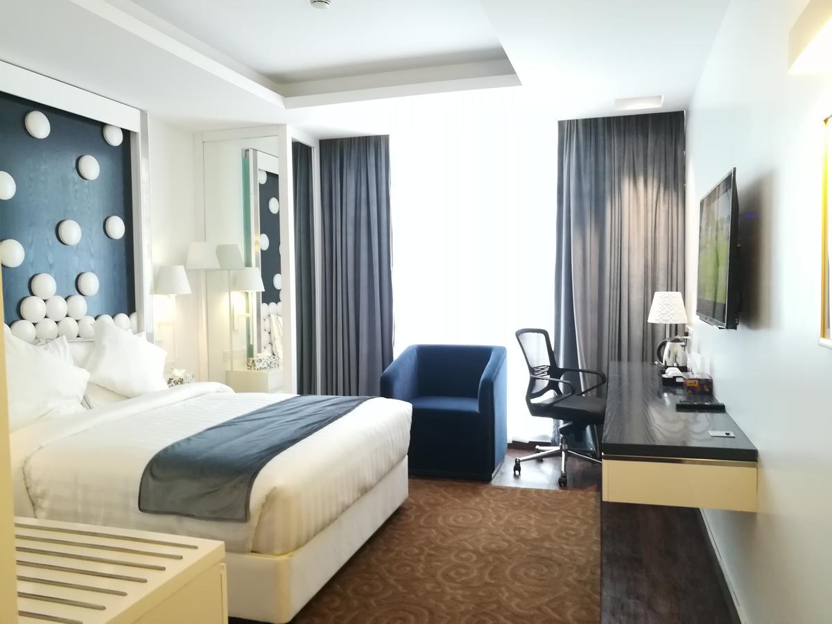 Grace 21  Hotel Dhaka Buitenkant foto