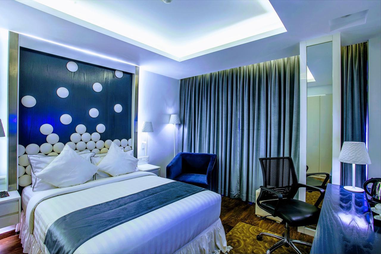 Grace 21  Hotel Dhaka Buitenkant foto